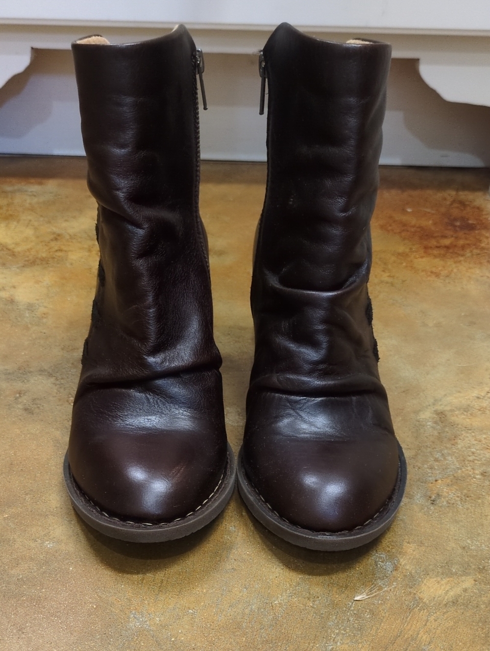 Born Dark Brown Leather Ankle Zip Booties, Size 7, NWOT